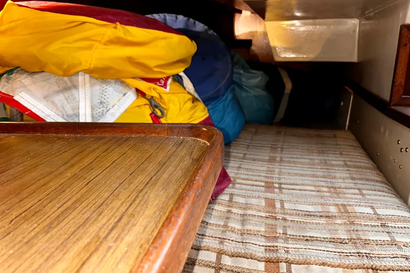 Slide: The Image of Quarter berth w/sail storage. - 17