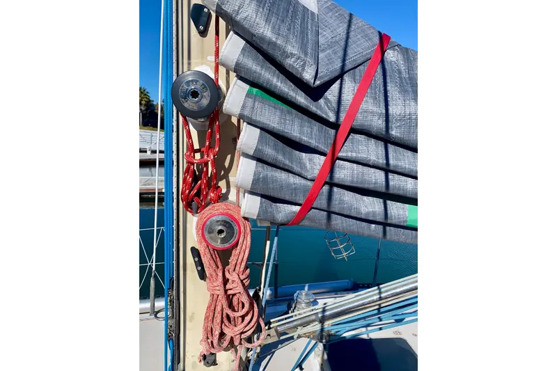 Slide: The Image of Port Mast Base - 25