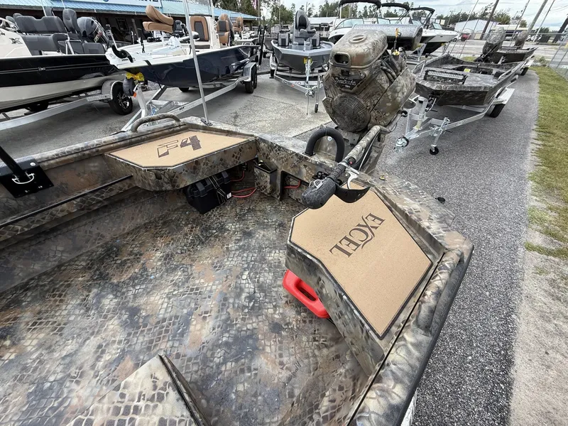 Slide: The Image of Excel Shallow Water F4 Pro Hull 1754 2026 - 7