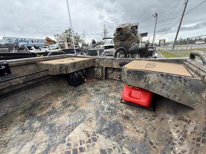 Slide: The Image of Excel Shallow Water F4 Pro Hull 1754 2026 - 8