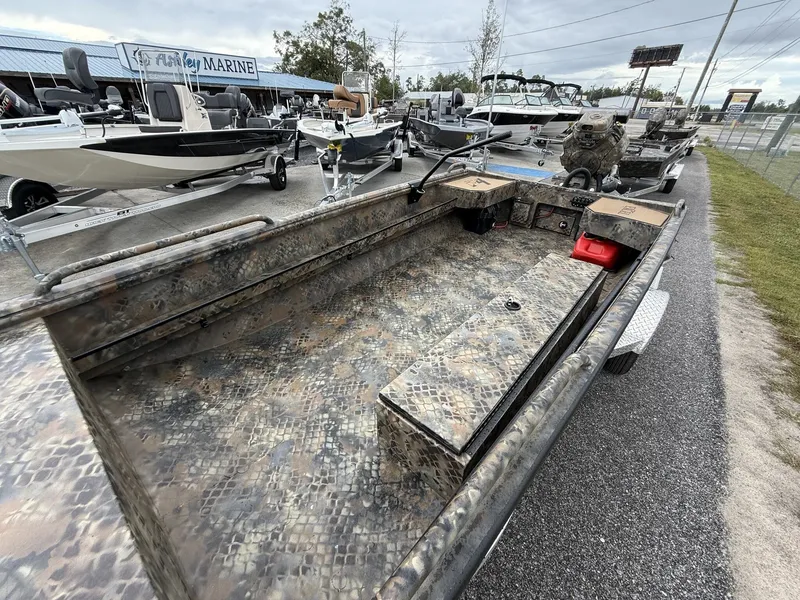 Slide: The Image of Excel Shallow Water F4 Pro Hull 1754 2026 - 9