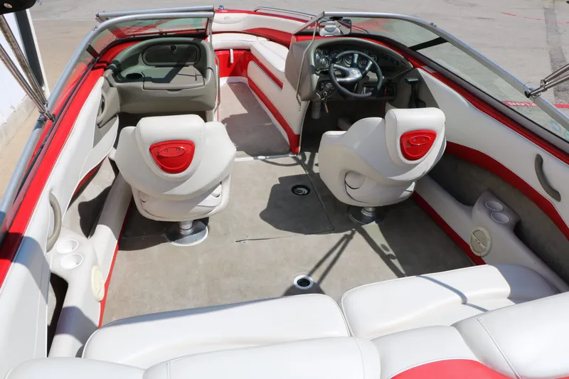 Slide: The Image of Crownline Boats 202 BR 2004 - 14