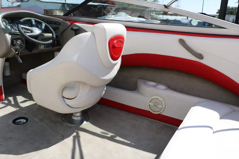 Slide: The Image of Crownline Boats 202 BR 2004 - 27