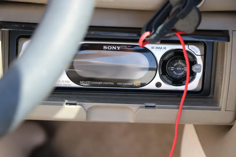 Slide: The Image of Crownline Boats 202 BR 2004 - 29