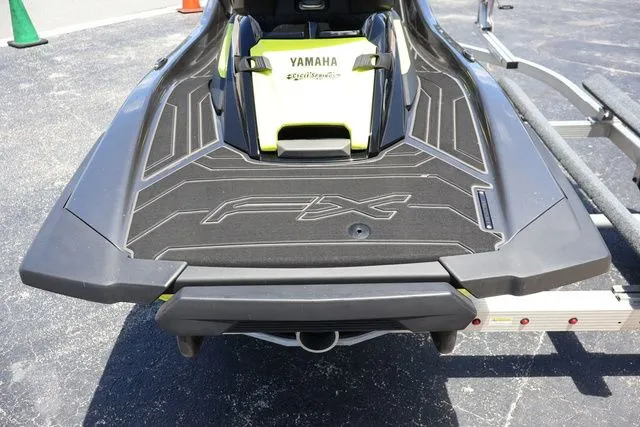 Slide: The Image of Yamaha FX SVHO-CARBON/LIME YELLOW 2021 - 11