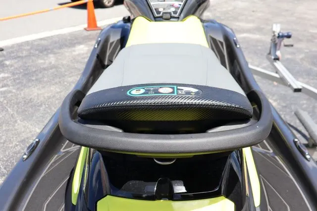 Slide: The Image of Yamaha FX SVHO-CARBON/LIME YELLOW 2021 - 12