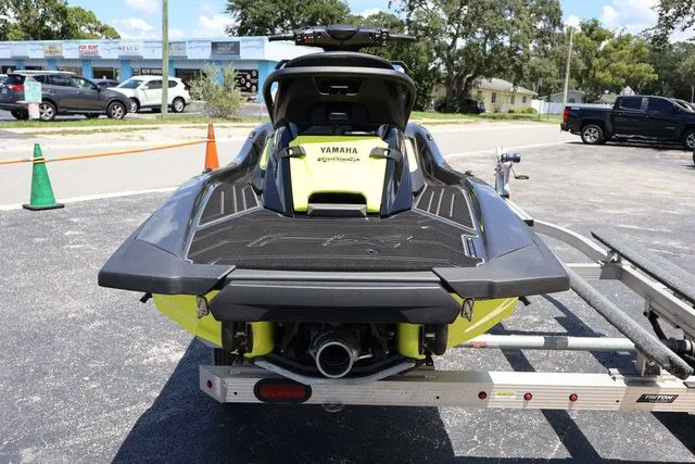 Slide: The Image of Yamaha FX SVHO-CARBON/LIME YELLOW 2021 - 5