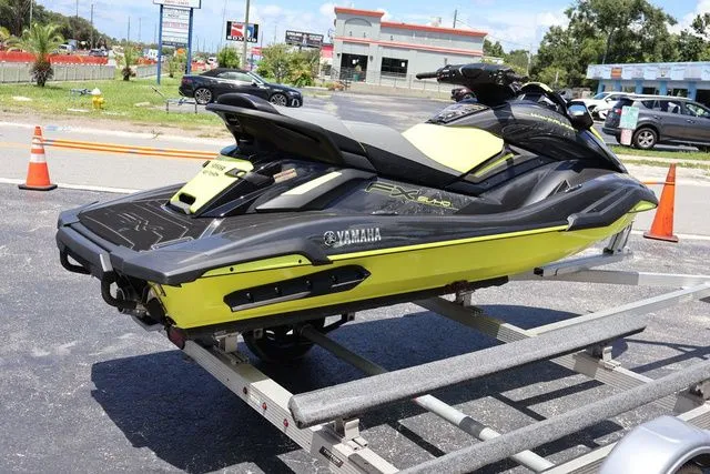 Slide: The Image of Yamaha FX SVHO-CARBON/LIME YELLOW 2021 - 6