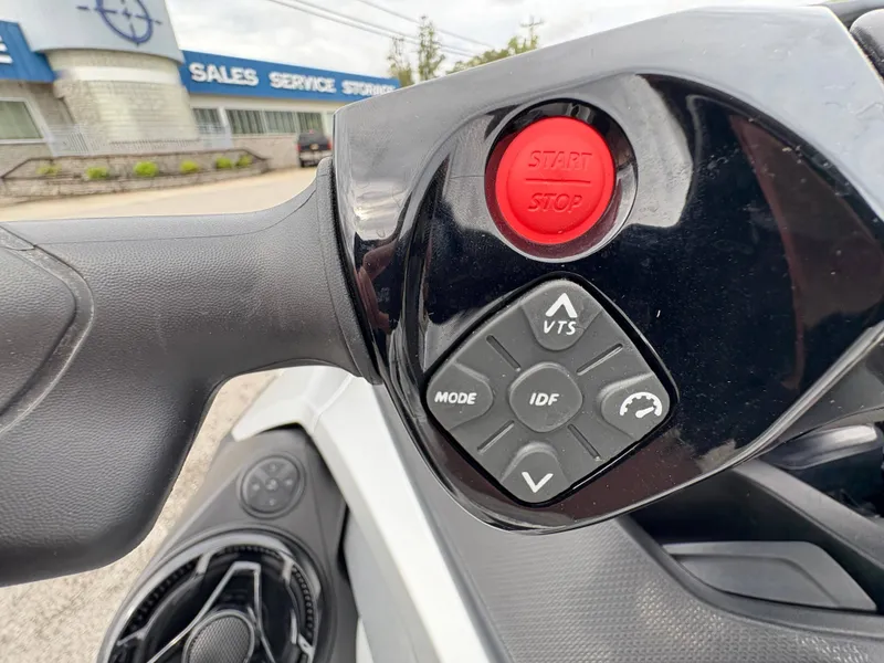 Slide: The Image of Sea-Doo GTX Limited 300 2024 - 24