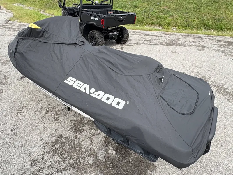 Slide: The Image of Sea-Doo GTX Limited 300 2024 - 34