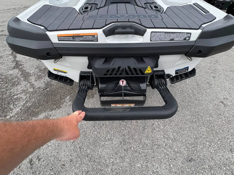 Slide: The Image of Sea-Doo GTX Limited 300 2024 - 5