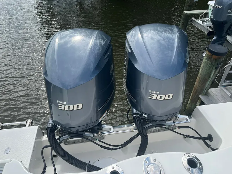 Slide: The Image of Sailfish 325DC 2017 - 10