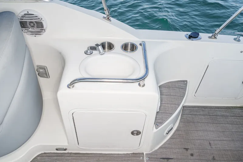 Slide: The Image of Sea Ray Sundancer 260 2002 - 13