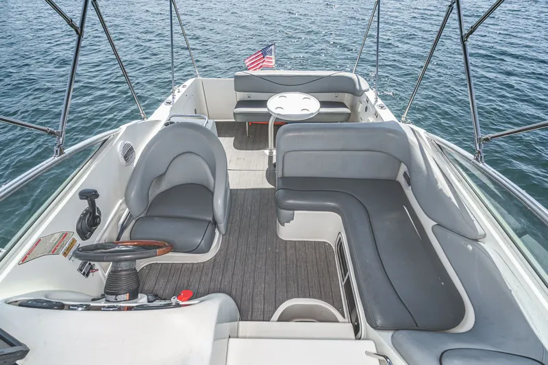 Slide: The Image of Sea Ray Sundancer 260 2002 - 17