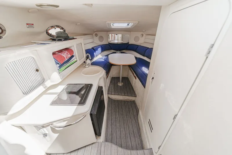 Slide: The Image of Sea Ray Sundancer 260 2002 - 23