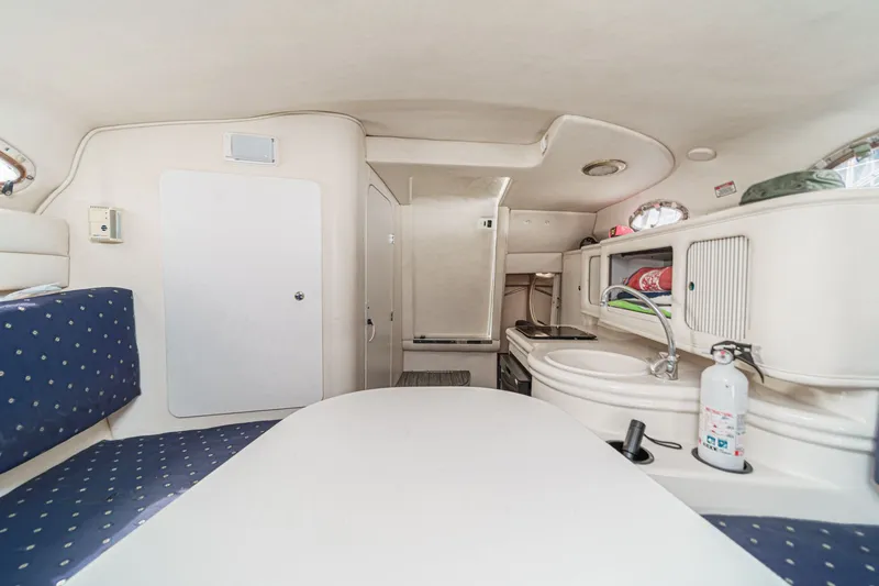 Slide: The Image of Sea Ray Sundancer 260 2002 - 26