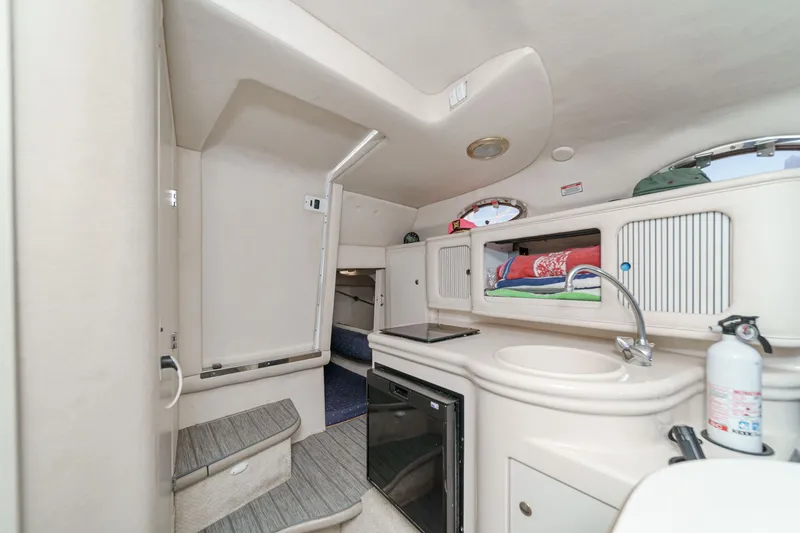 Slide: The Image of Sea Ray Sundancer 260 2002 - 27