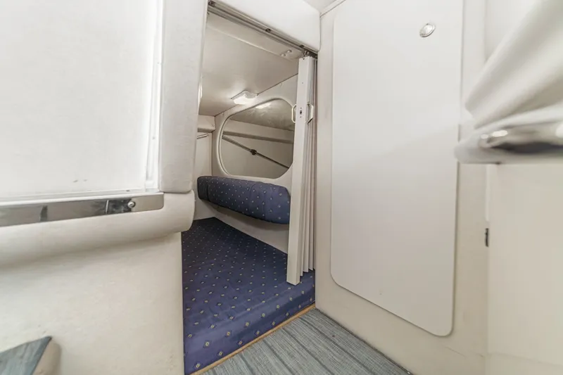 Slide: The Image of Sea Ray Sundancer 260 2002 - 31