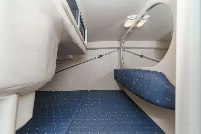 Slide: The Image of Sea Ray Sundancer 260 2002 - 32