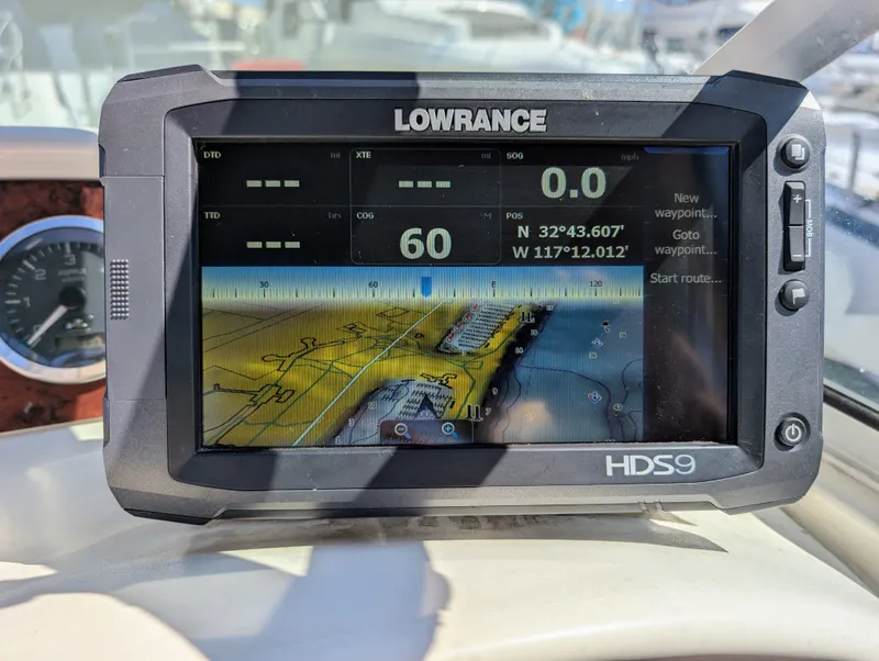 Slide: The Image of Lowrance HDS9 3D Plotter - 36
