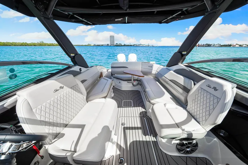 Slide: The Image of Sea Ray SLX 280 Outboard 2026 - 32