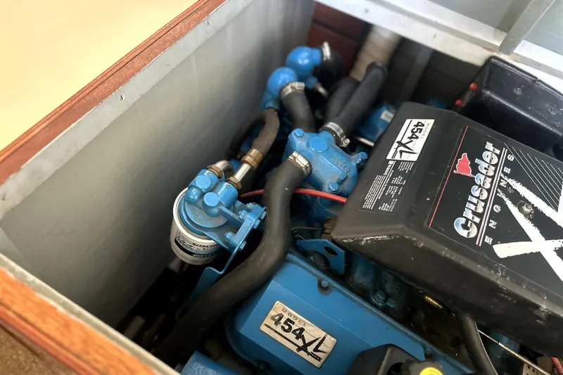 Slide: The Image of 1962 Prowler Forest Johnson engine, featuring Crusader 454XL components. - 31