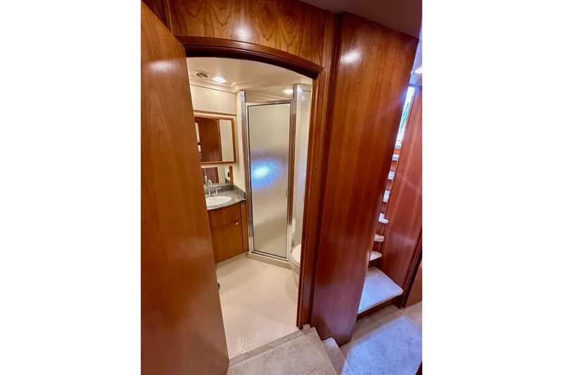Slide: The Image of Meridian 580 Pilothouse 2004 - 144