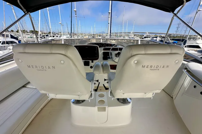 Slide: The Image of Meridian 580 Pilothouse 2004 - 84
