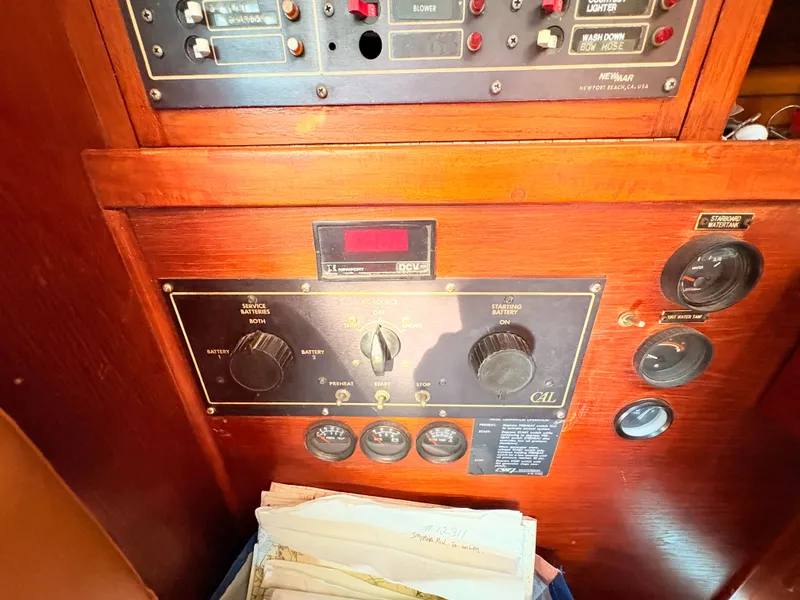 Slide: The Image of CAL 44 1985 - 15