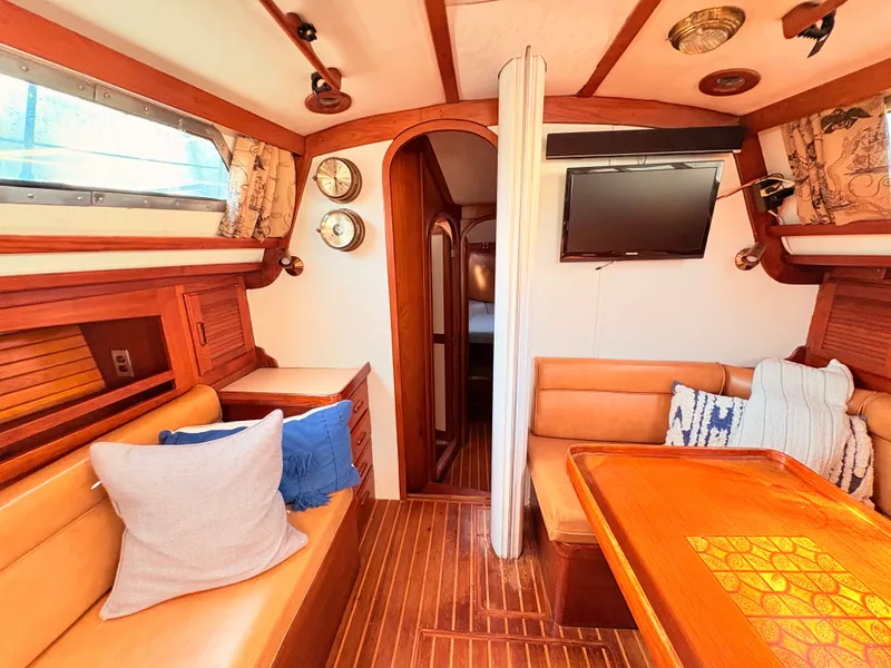 Slide: The Image of CAL 44 1985 - 21