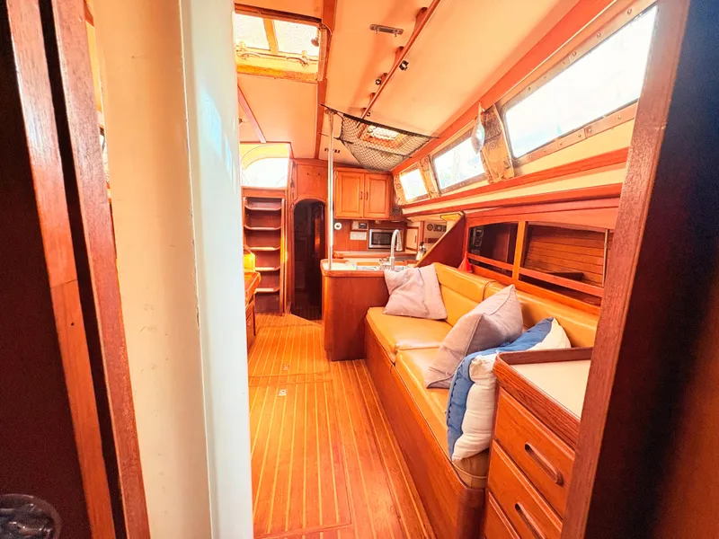 Slide: The Image of CAL 44 1985 - 28