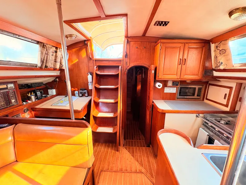 Slide: The Image of CAL 44 1985 - 29