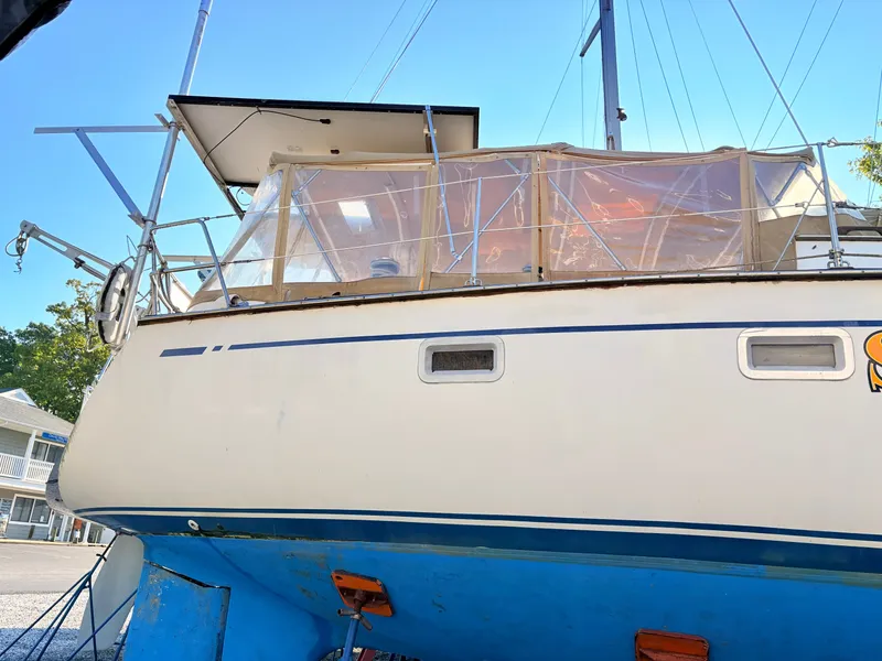 Slide: The Image of CAL 44 1985 - 3