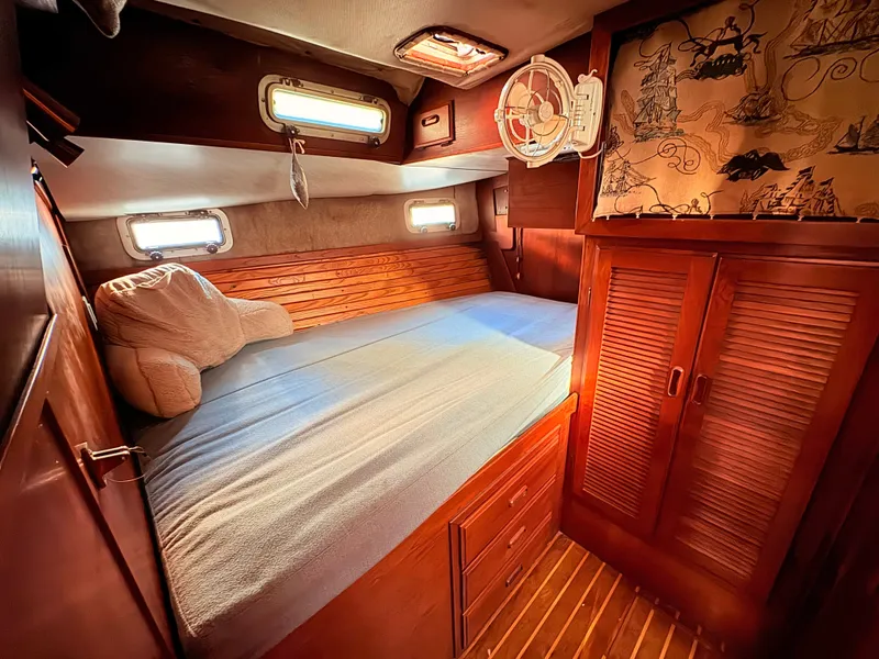 Slide: The Image of CAL 44 1985 - 32