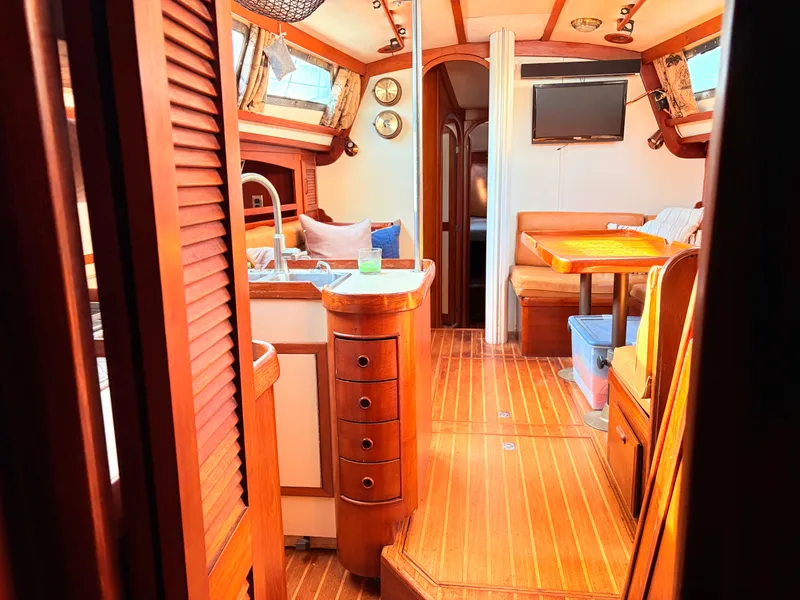 Slide: The Image of CAL 44 1985 - 36