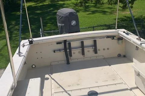 Slide: The Image of Garmin GPSMAP XS device in a 2002 Rosborough RF-246 Custom Wheelhouse. - 12