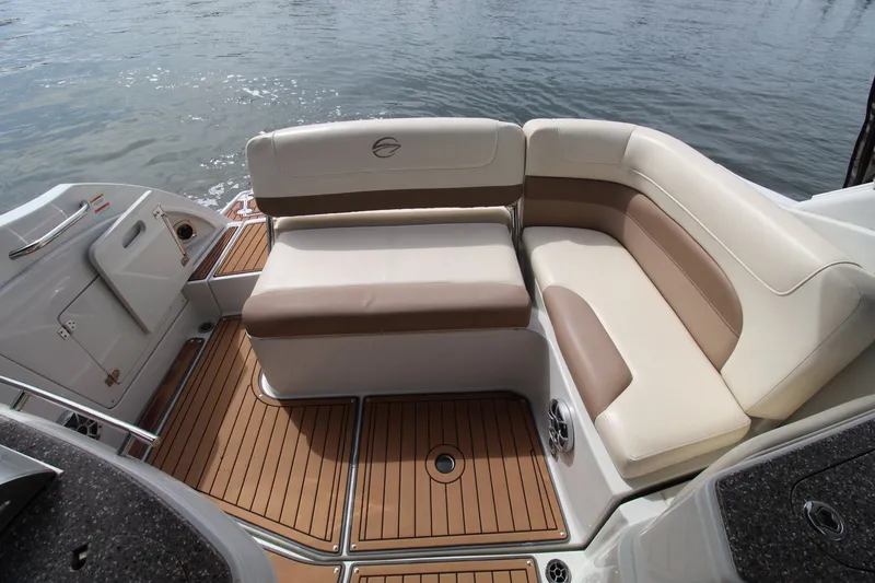 Slide: The Image of Crownline Boats 294 CR 2017 - 10