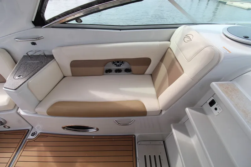 Slide: The Image of Crownline Boats 294 CR 2017 - 16