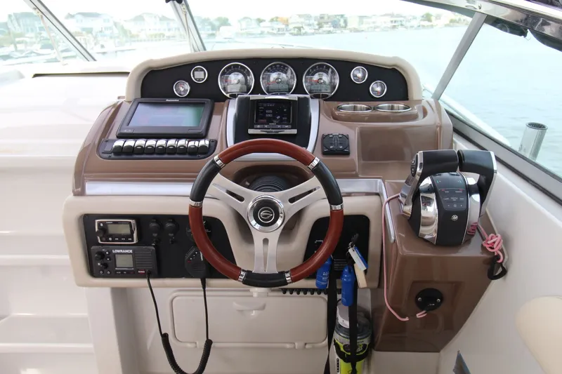 Slide: The Image of Crownline Boats 294 CR 2017 - 19