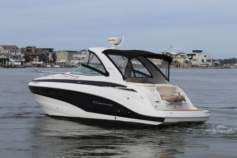 Slide: The Image of Crownline Boats 294 CR 2017 - 2