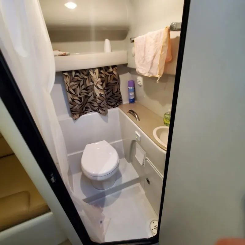 Slide: The Image of Crownline Boats 294 CR 2017 - 28