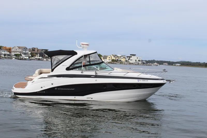 Slide: The Image of Crownline Boats 294 CR 2017 - 5