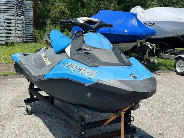 Slide: The Image of Sea-Doo Spark 2up 2016 - 3