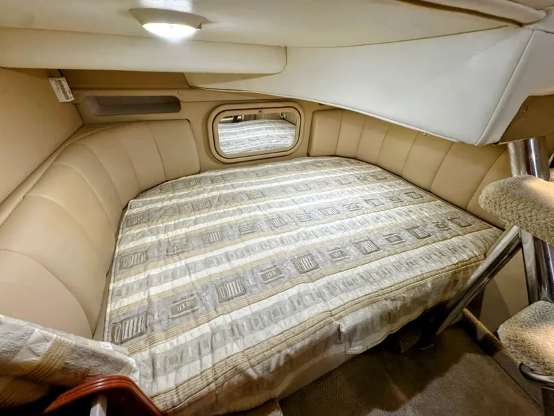 Slide: The Image of Rinker Fiesta Vee 342 2002 - 27