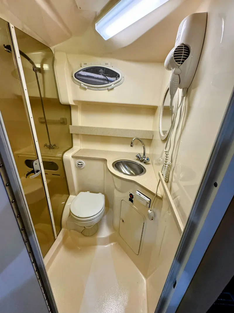 Slide: The Image of Rinker Fiesta Vee 342 2002 - 29