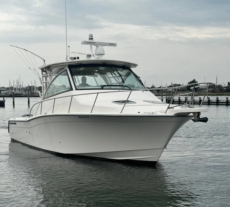 Slide: The Image of Grady-White Express 370 2021 - 2