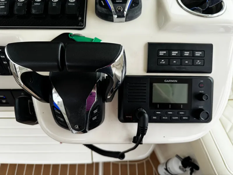 Slide: The Image of Grady-White Express 370 2021 - 25