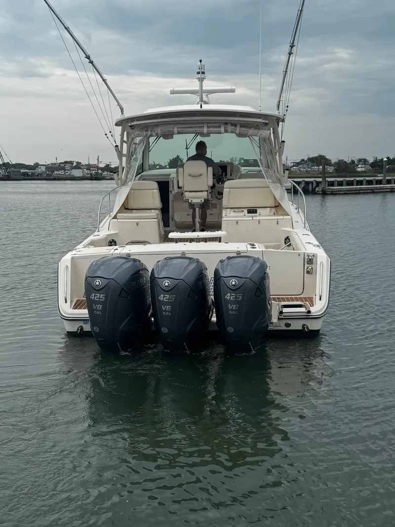 Slide: The Image of Grady-White Express 370 2021 - 3