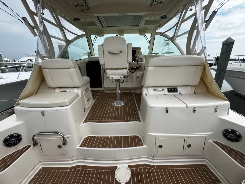 Slide: The Image of Grady-White Express 370 2021 - 30