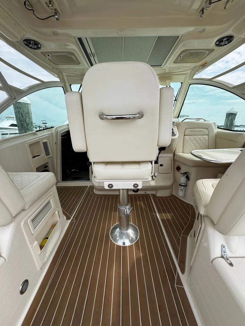 Slide: The Image of Grady-White Express 370 2021 - 31